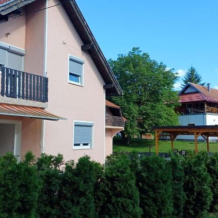 Apartman & Sobe Orhideja Smoljanac Ngoại thất bức ảnh