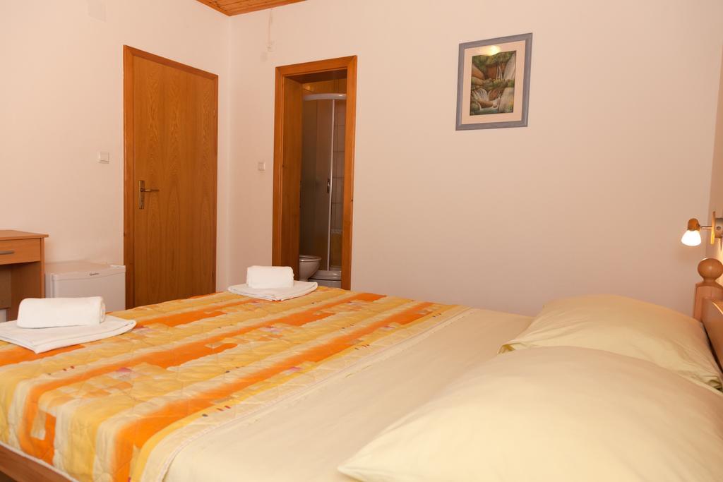 Apartman & Sobe Orhideja Smoljanac Ngoại thất bức ảnh