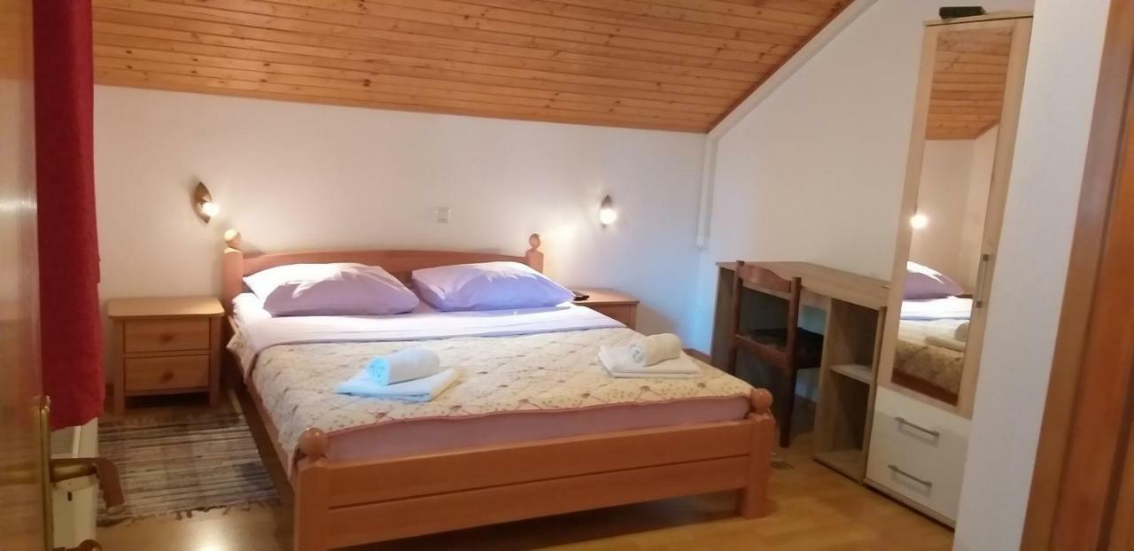 Apartman & Sobe Orhideja Smoljanac Ngoại thất bức ảnh