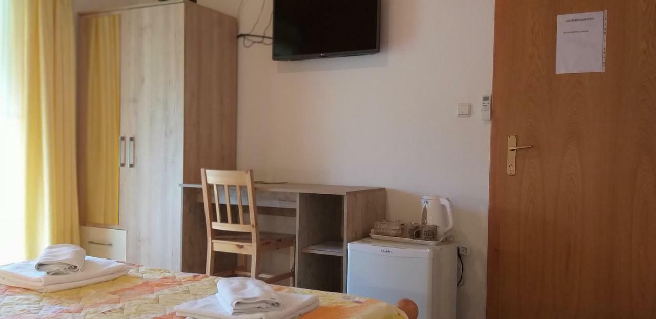 Apartman & Sobe Orhideja Smoljanac Ngoại thất bức ảnh