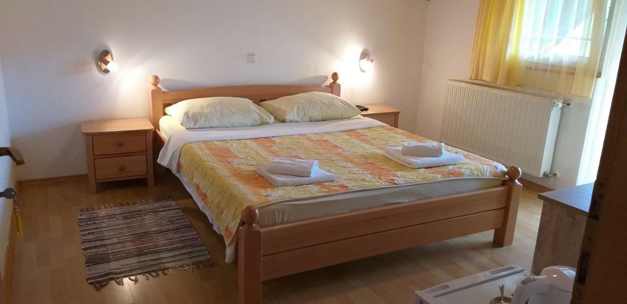 Apartman & Sobe Orhideja Smoljanac Ngoại thất bức ảnh
